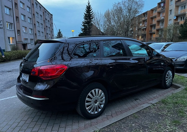 Opel Astra cena 35990 przebieg: 105500, rok produkcji 2015 z Szczecin małe 631